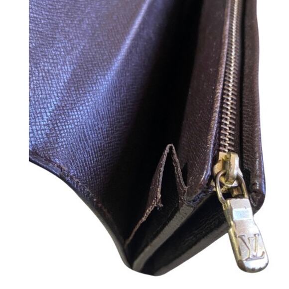 LV original wallet needs repair or repurpose please see pictures for condition - Picture 10 of 10
